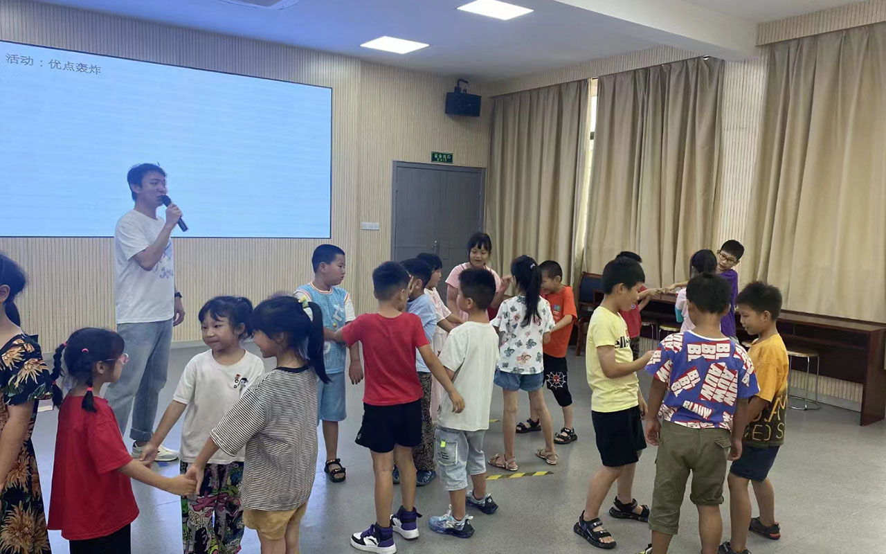 西宁龙观乡中心学校